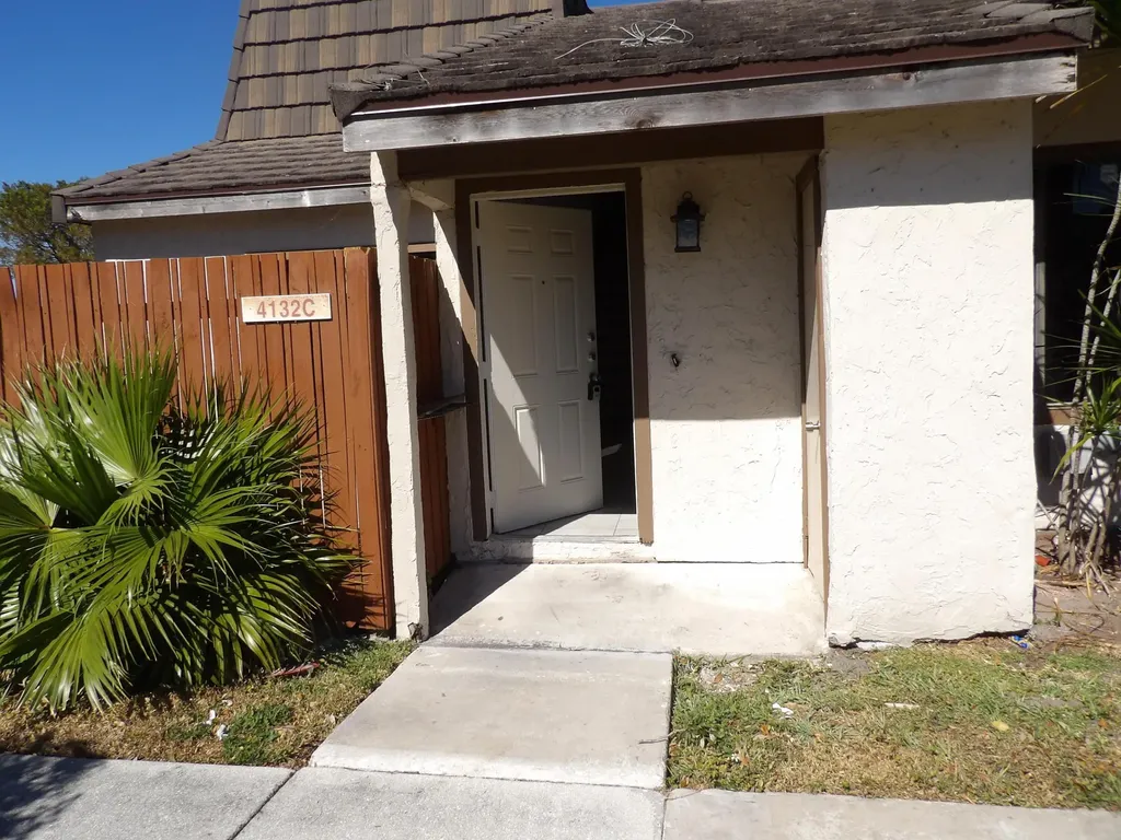 4132 Palm Bay Circle West Palm Beach FL 33406