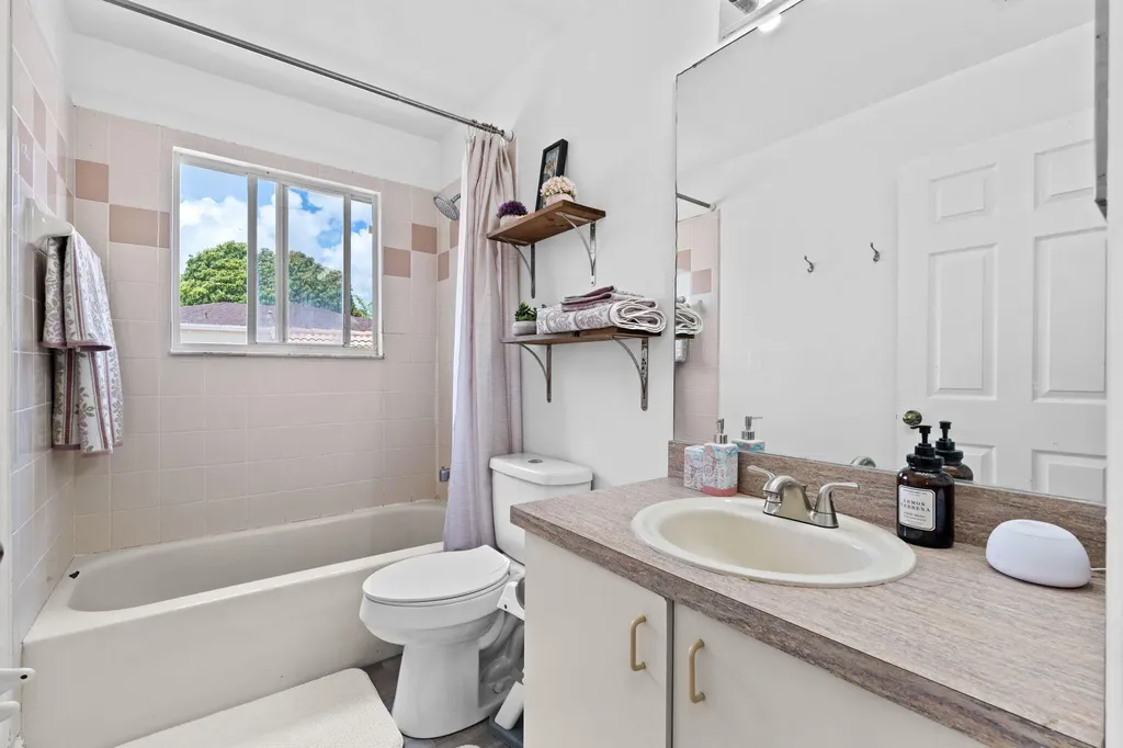 4659 SW 12th Court Deerfield Beach FL 33442