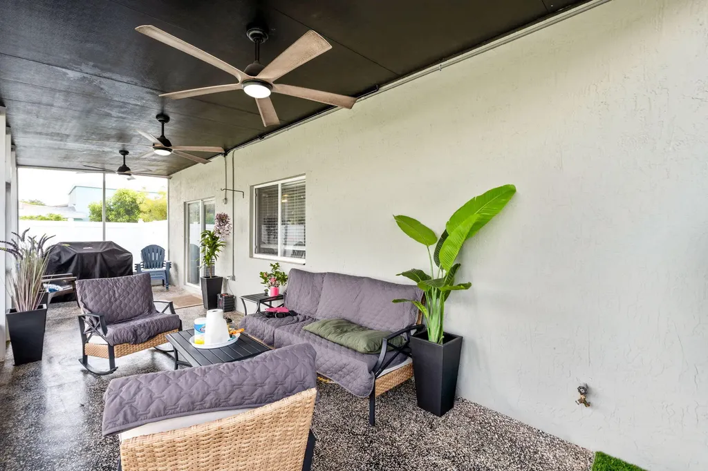 4659 SW 12th Court Deerfield Beach FL 33442