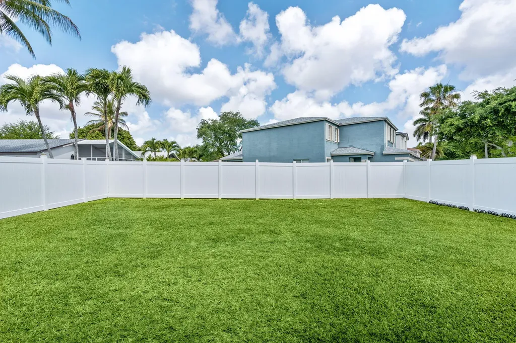 4659 SW 12th Court Deerfield Beach FL 33442