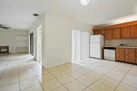 262 Woodland Road Palm Springs FL 33461
