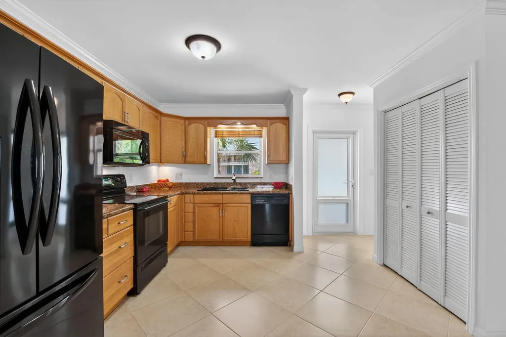 1166 Hillsboro Mile Hillsboro Beach FL 33062