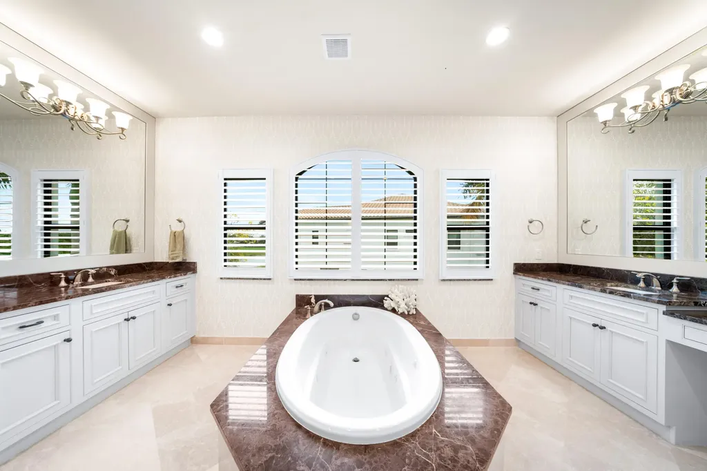 10445 N Barnsley Drive Parkland FL 33076