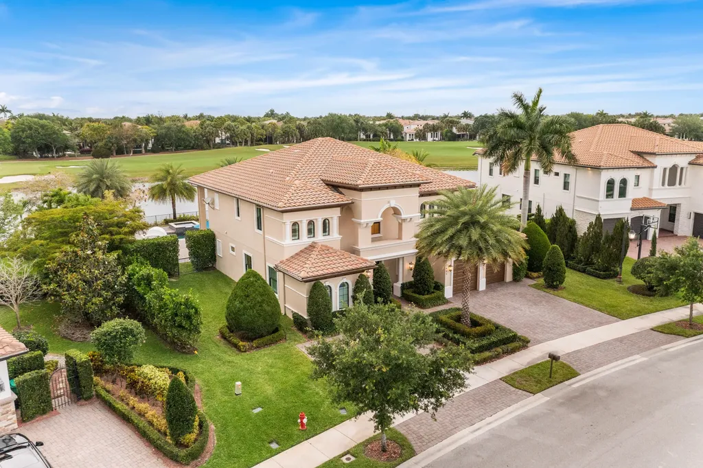 10445 N Barnsley Drive Parkland FL 33076