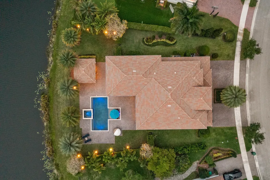 10445 N Barnsley Drive Parkland FL 33076