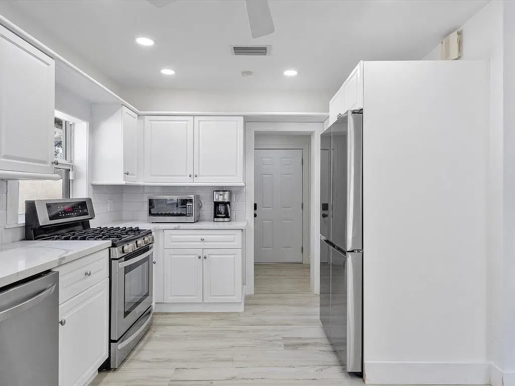 411 Poinciana Drive Fort Lauderdale FL 33301