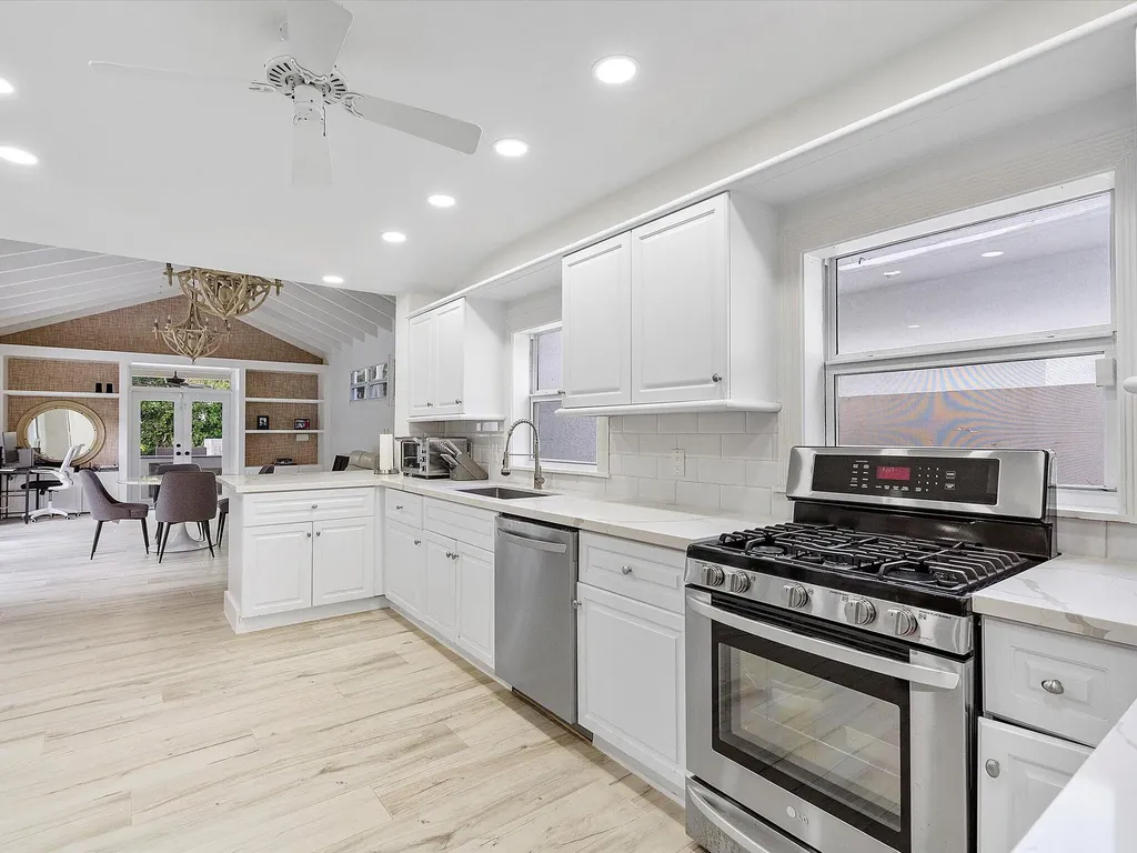 411 Poinciana Drive Fort Lauderdale FL 33301