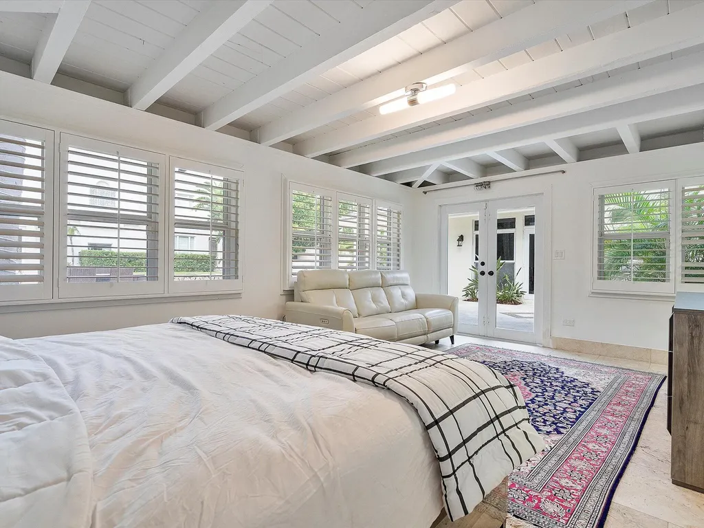 411 Poinciana Drive Fort Lauderdale FL 33301