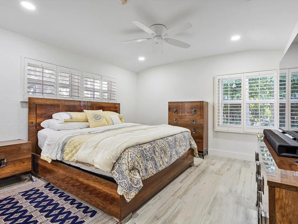 411 Poinciana Drive Fort Lauderdale FL 33301