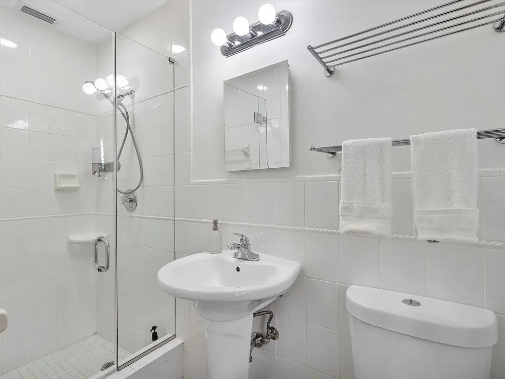 411 Poinciana Drive Fort Lauderdale FL 33301