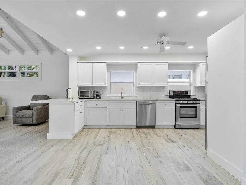 411 Poinciana Drive Fort Lauderdale FL 33301
