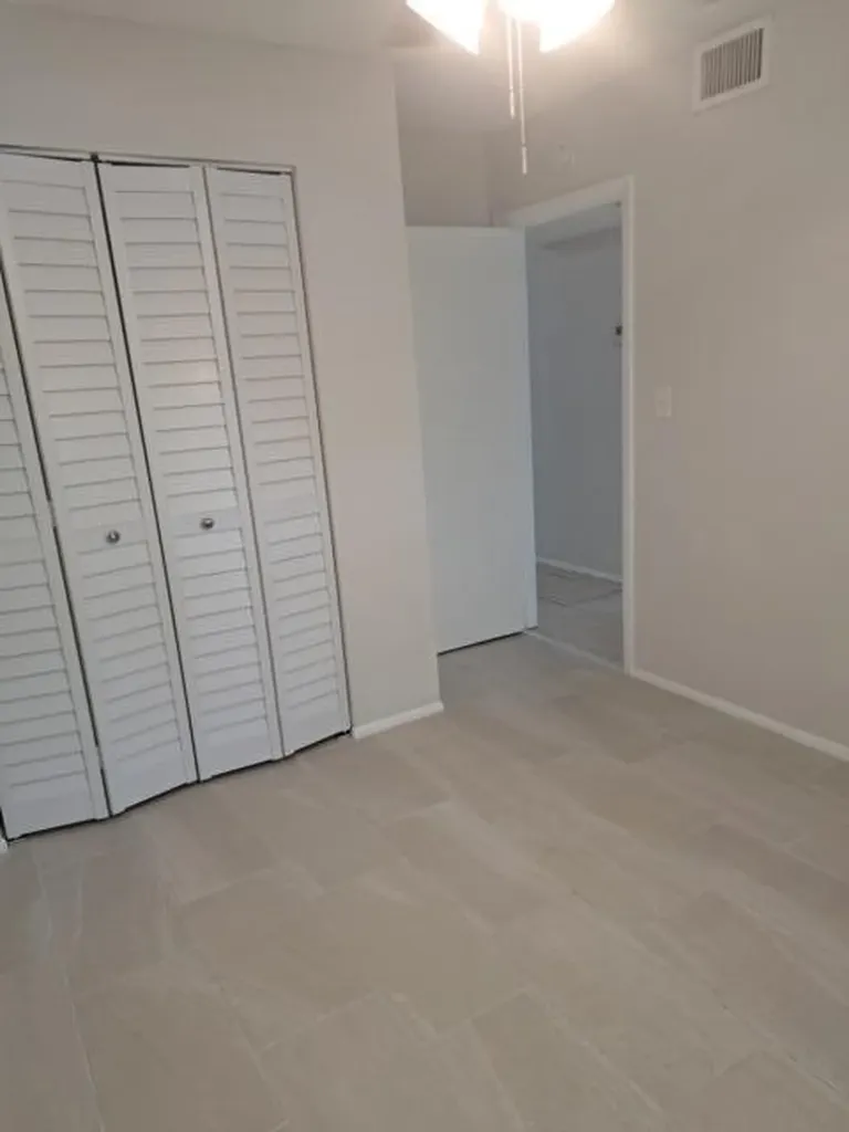 2671 Riverside Drive Coral Springs FL 33065