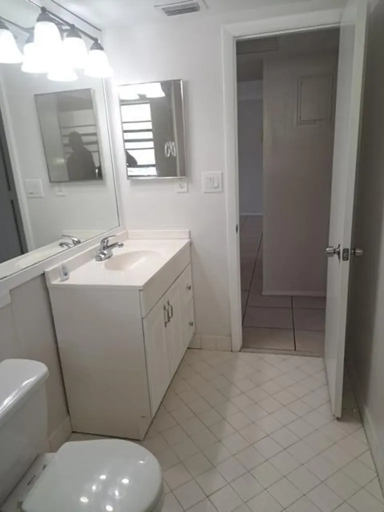 2671 Riverside Drive Coral Springs FL 33065