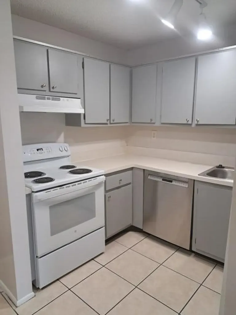2671 Riverside Drive Coral Springs FL 33065