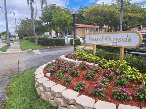2671 Riverside Drive Coral Springs FL 33065