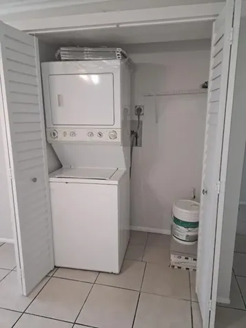 2671 Riverside Drive Coral Springs FL 33065