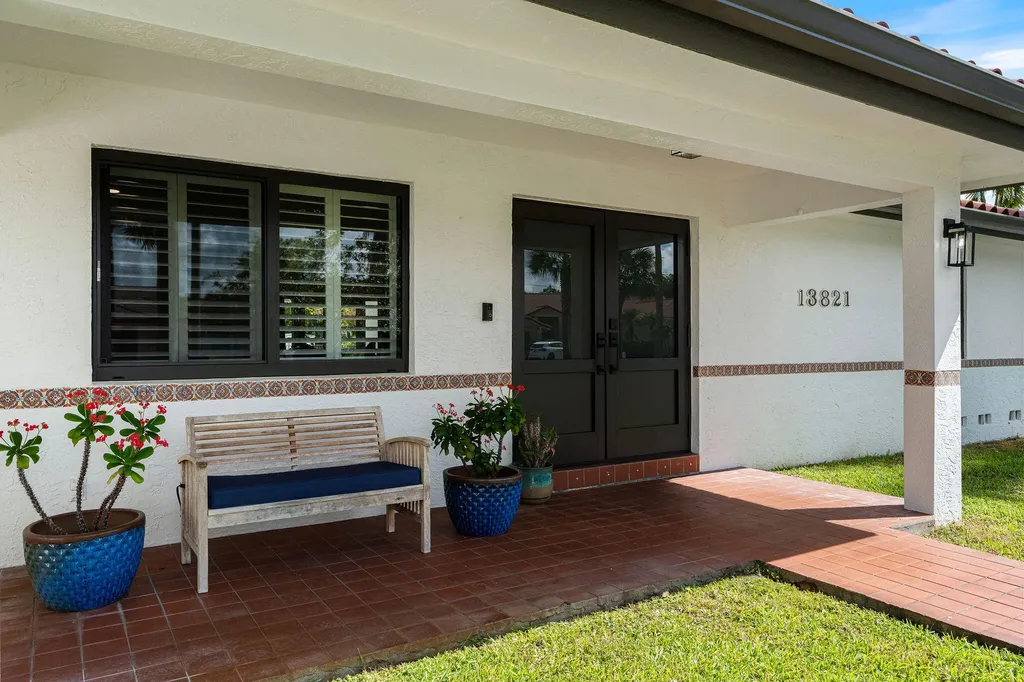 13821 Alexandria Court Davie FL 33325