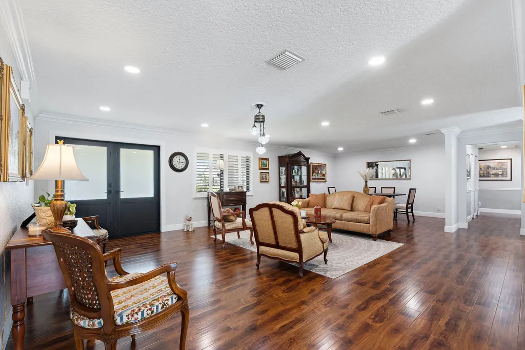 13821 Alexandria Court Davie FL 33325