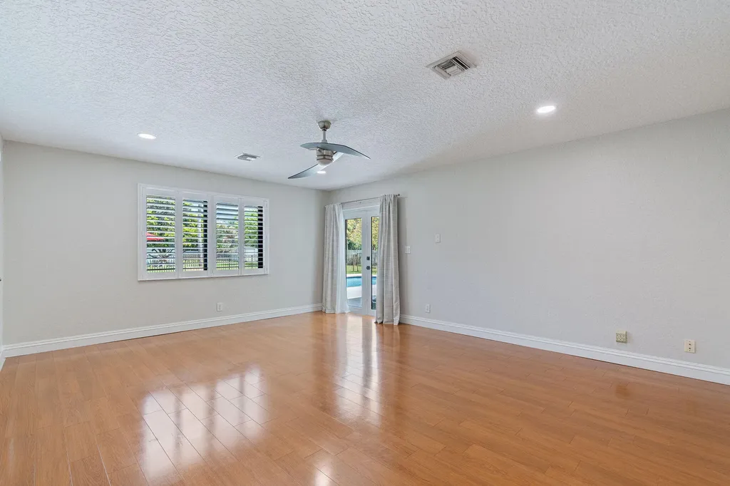 13821 Alexandria Court Davie FL 33325