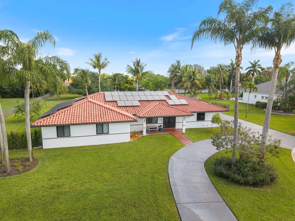 13821 Alexandria Court Davie FL 33325