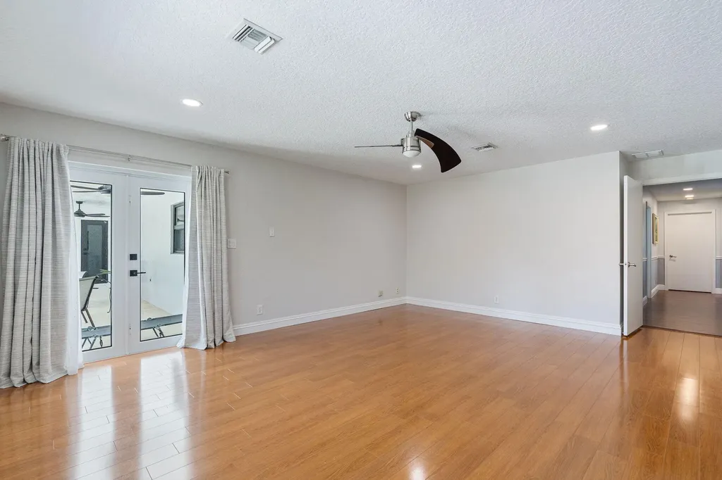 13821 Alexandria Court Davie FL 33325