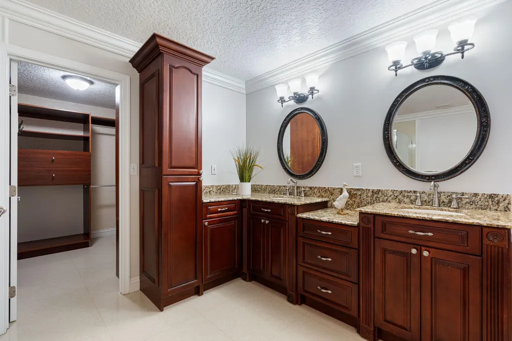 13821 Alexandria Court Davie FL 33325