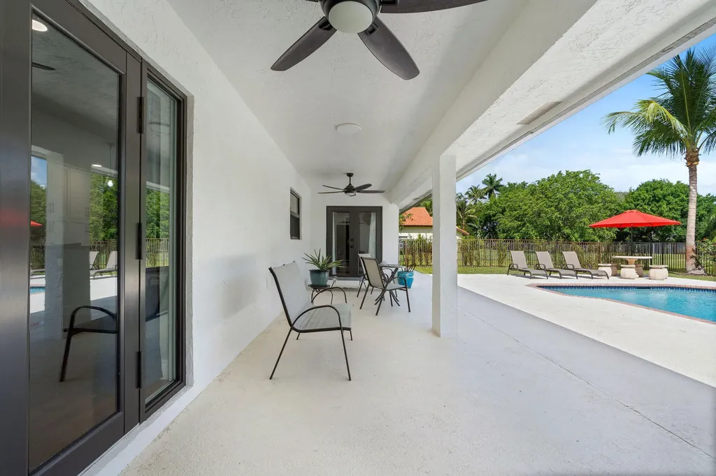 13821 Alexandria Court Davie FL 33325