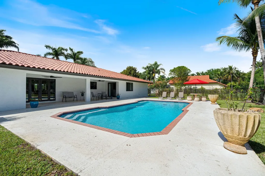 13821 Alexandria Court Davie FL 33325