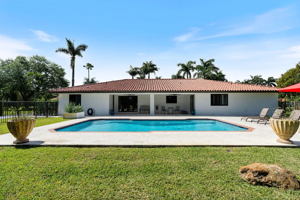 13821 Alexandria Court Davie FL 33325
