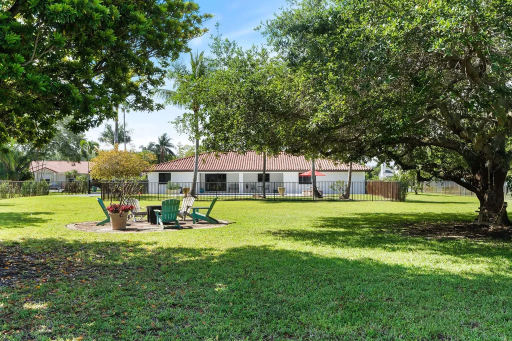 13821 Alexandria Court Davie FL 33325