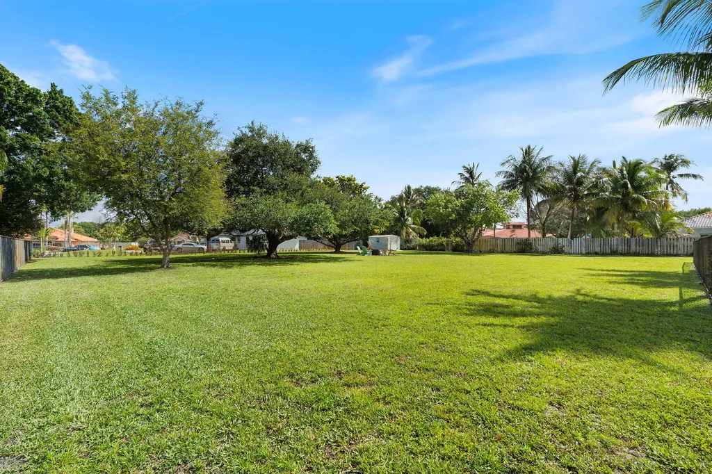13821 Alexandria Court Davie FL 33325