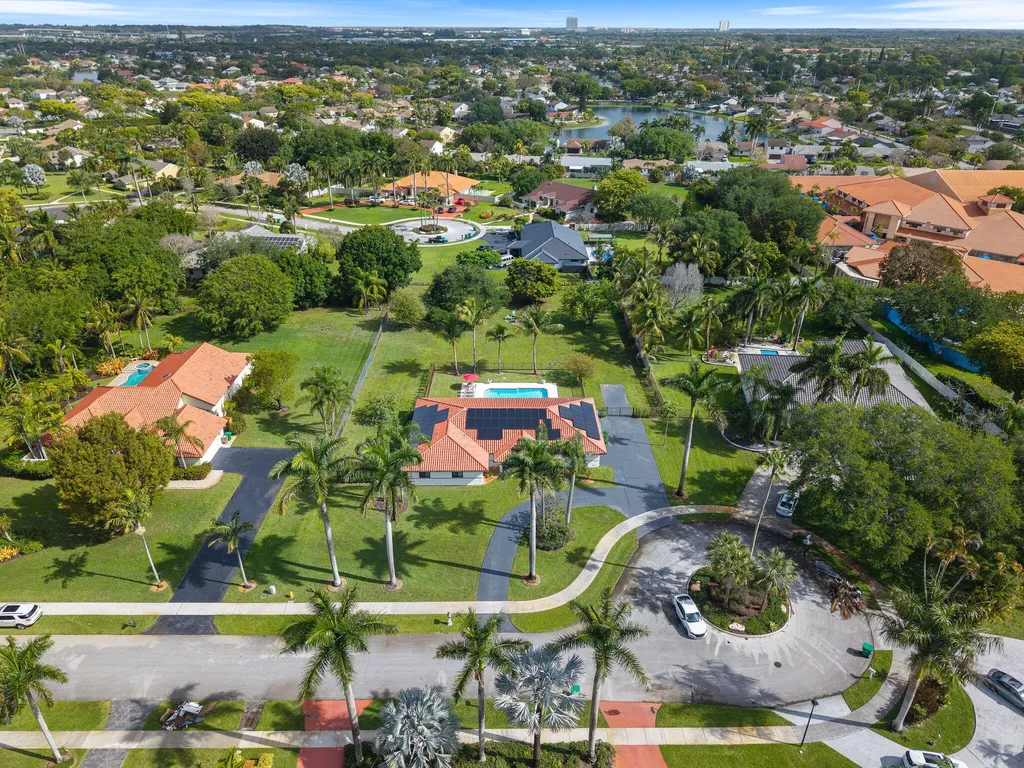 13821 Alexandria Court Davie FL 33325