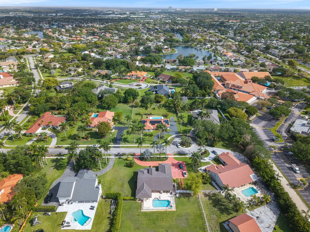 13821 Alexandria Court Davie FL 33325