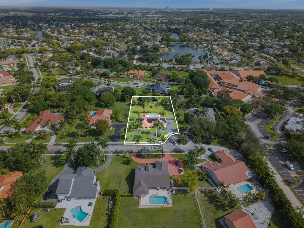 13821 Alexandria Court Davie FL 33325