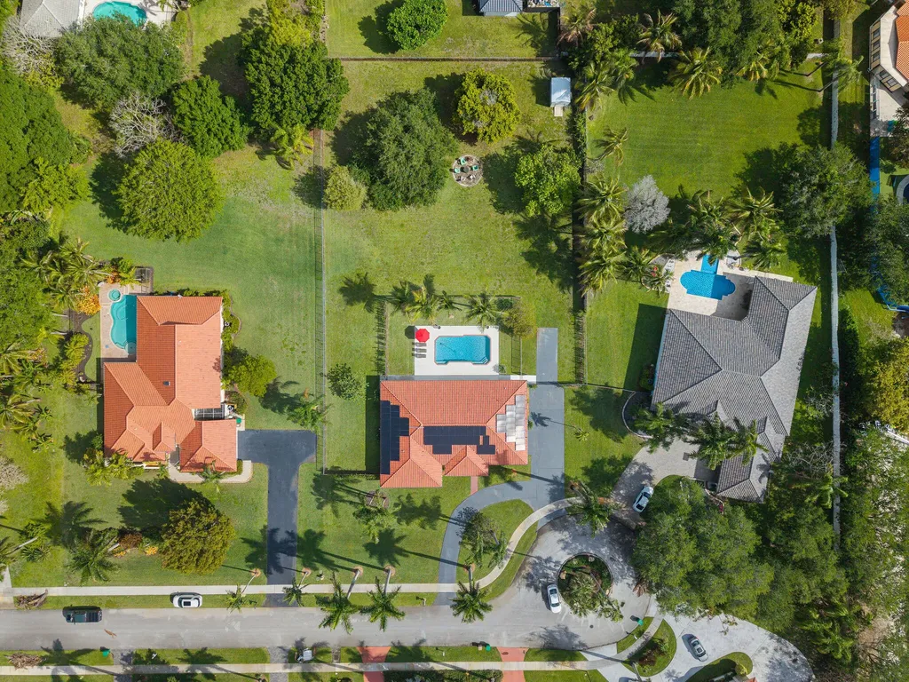 13821 Alexandria Court Davie FL 33325