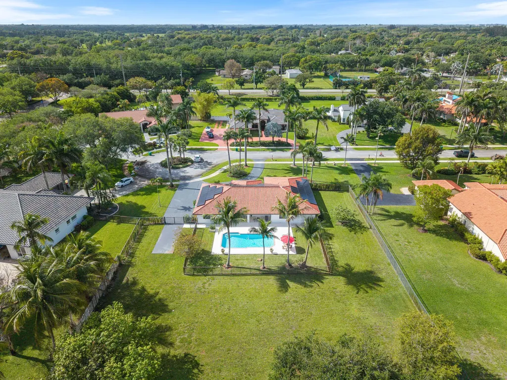 13821 Alexandria Court Davie FL 33325