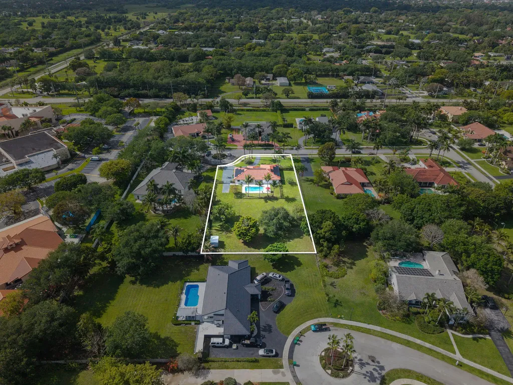 13821 Alexandria Court Davie FL 33325