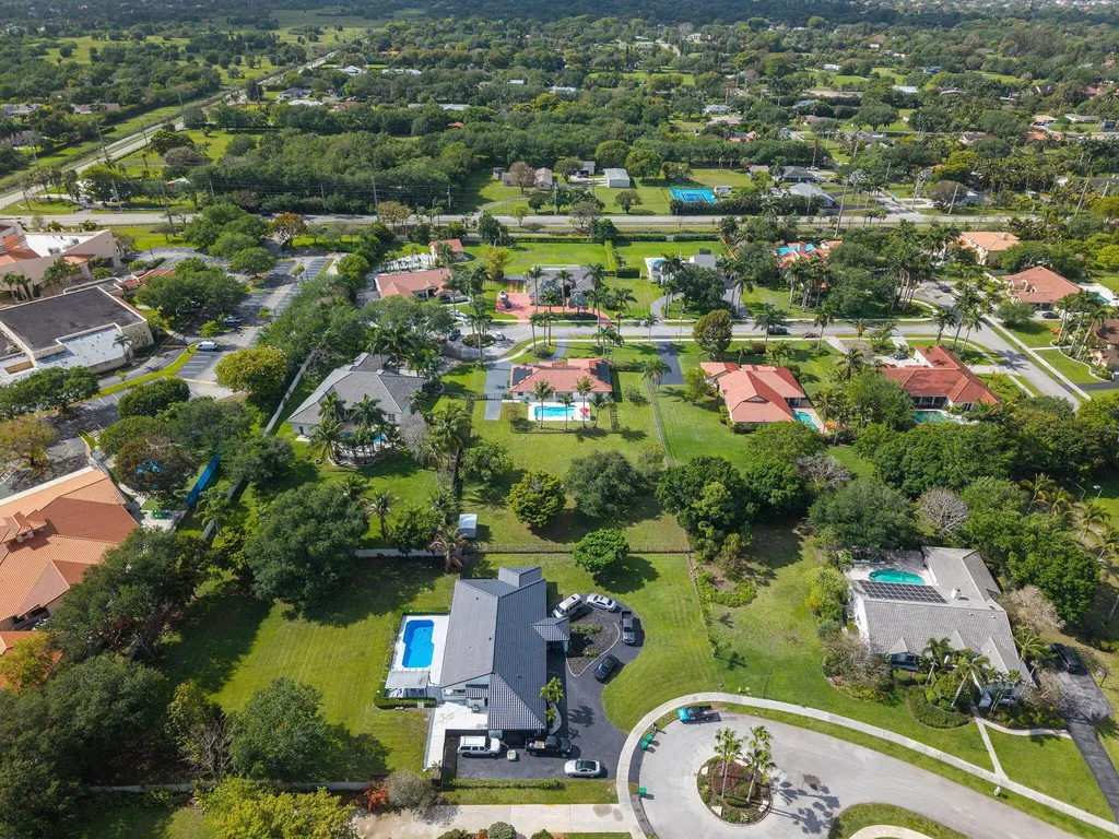 13821 Alexandria Court Davie FL 33325