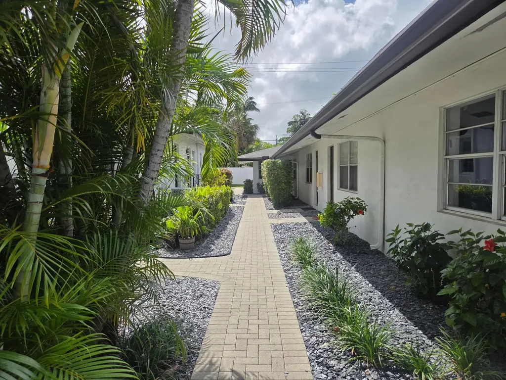 1301 NE 16th Terrace Fort Lauderdale FL 33304