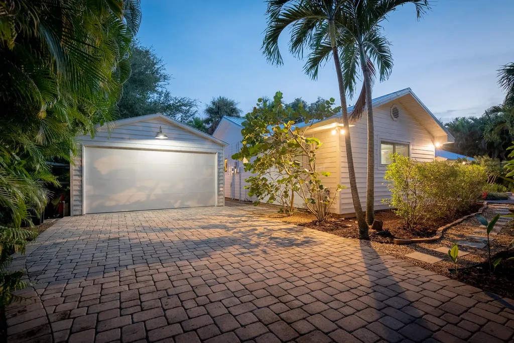 547 SW Riverview Street Stuart FL 34994