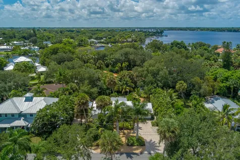 547 SW Riverview Street Stuart FL 34994