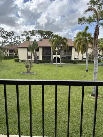 331 Knotty Pine Circle Greenacres FL 33463