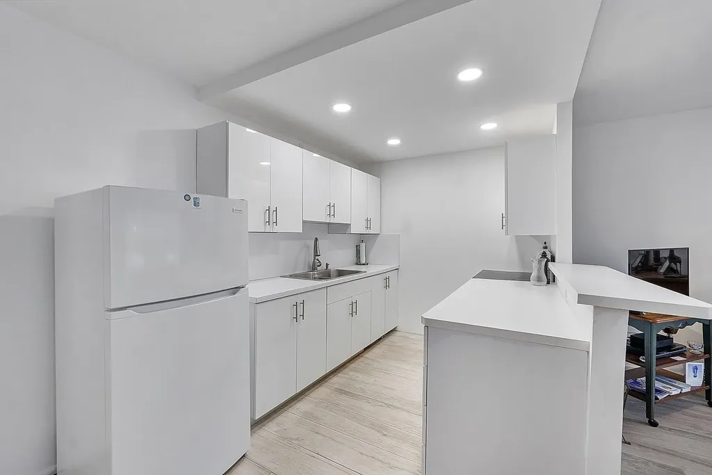 1012 Newport G Deerfield Beach FL 33442