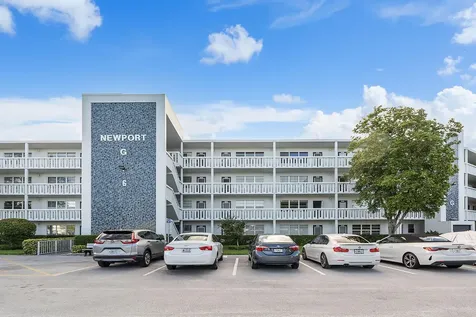 1012 Newport G Deerfield Beach FL 33442
