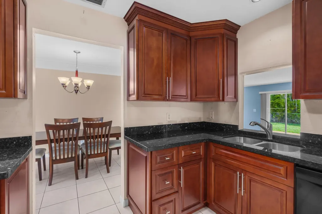11271 NW 35th Street Coral Springs FL 33065