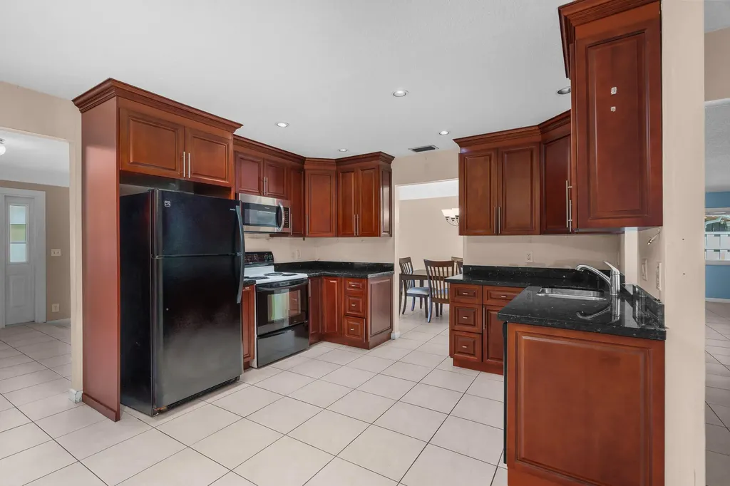 11271 NW 35th Street Coral Springs FL 33065