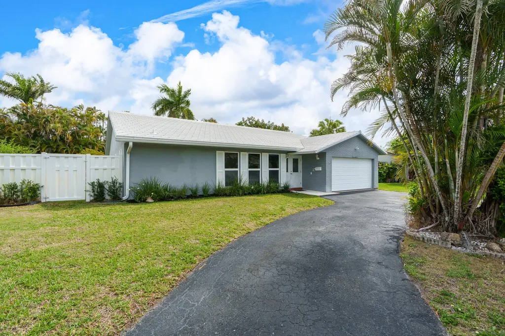 11271 NW 35th Street Coral Springs FL 33065