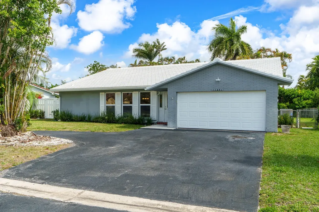 11271 NW 35th Street Coral Springs FL 33065