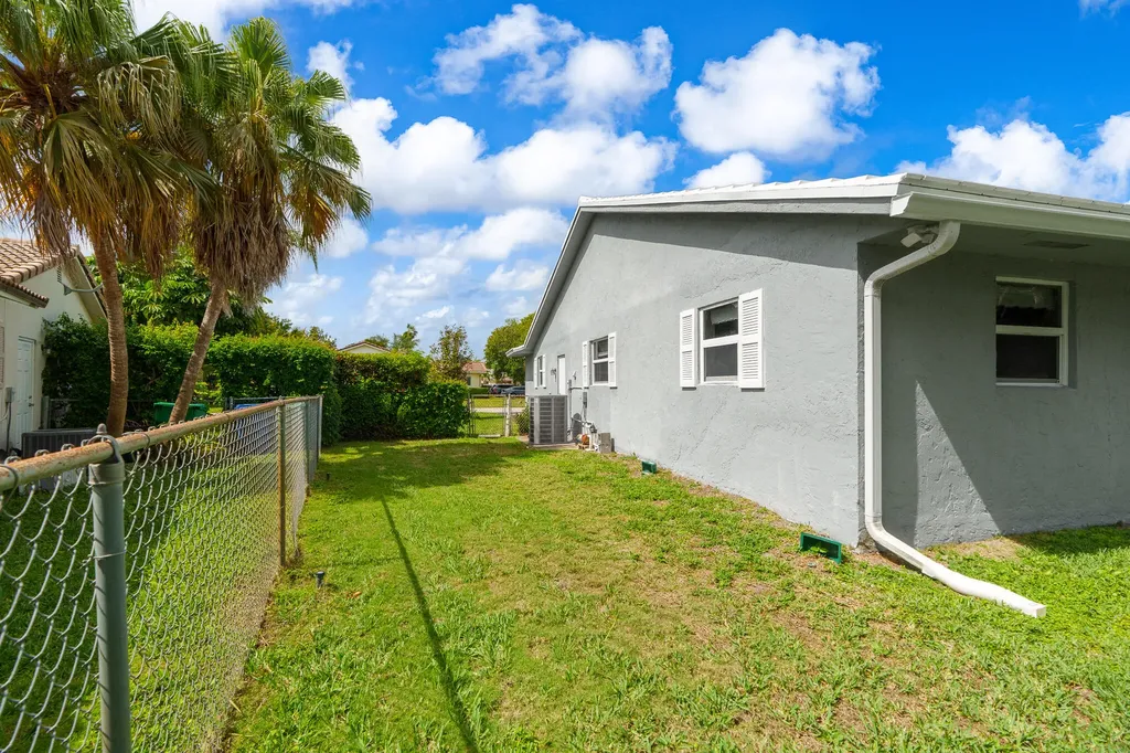 11271 NW 35th Street Coral Springs FL 33065