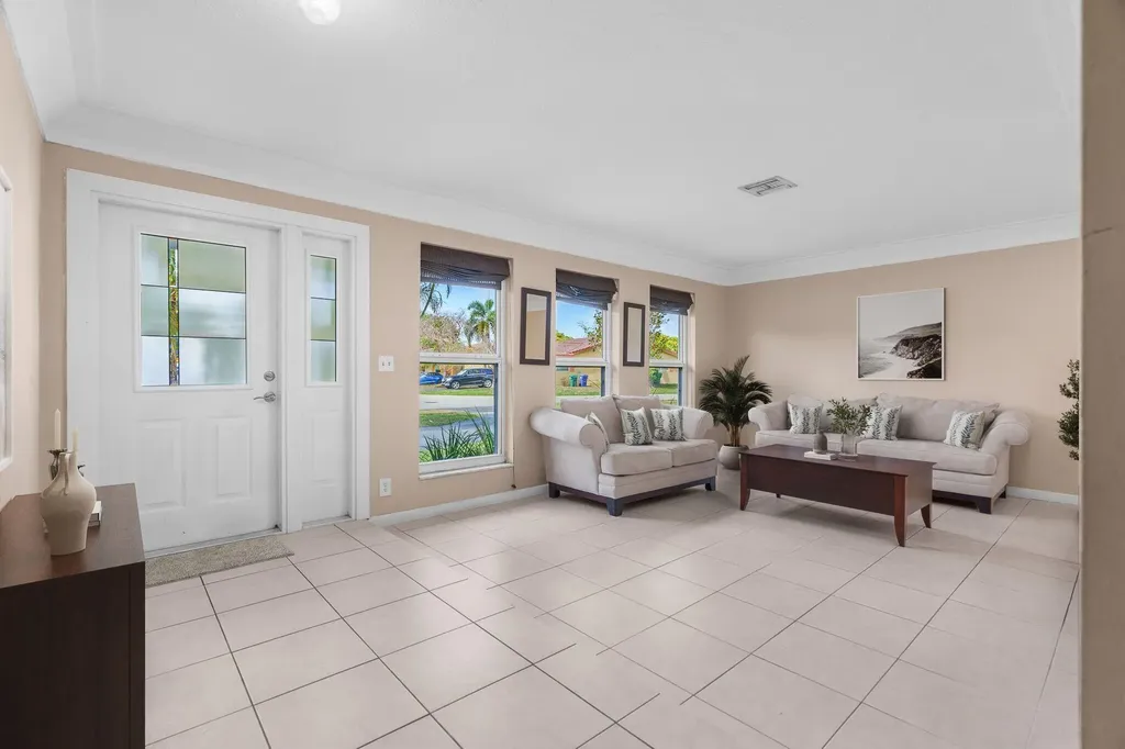 11271 NW 35th Street Coral Springs FL 33065